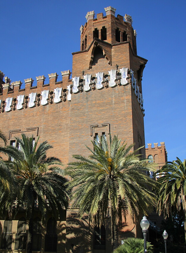 Замок трёх драконов (Castell dels Tres Dragons). Барселона