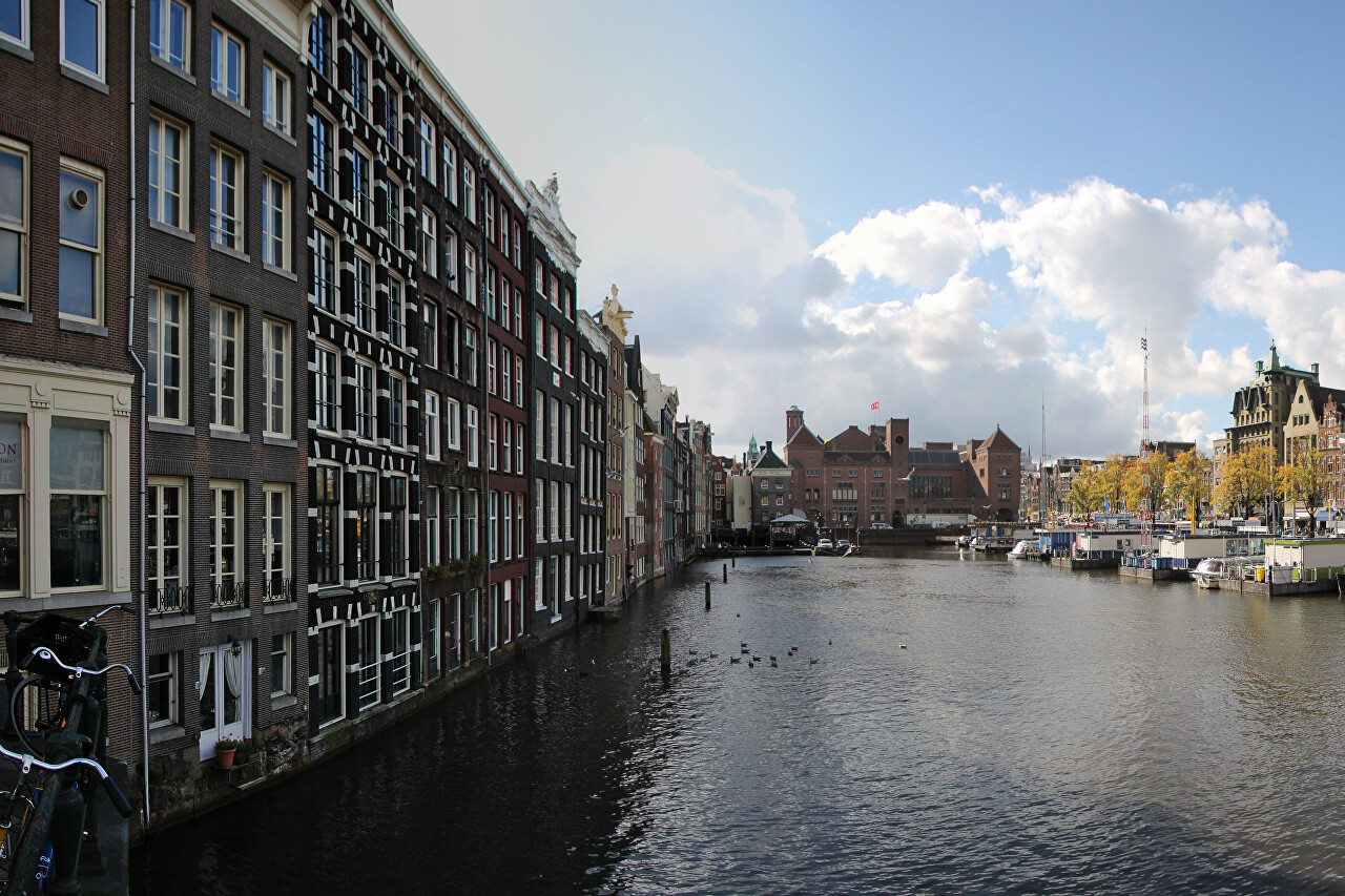 Open Havenfront Canal, Amsterdam